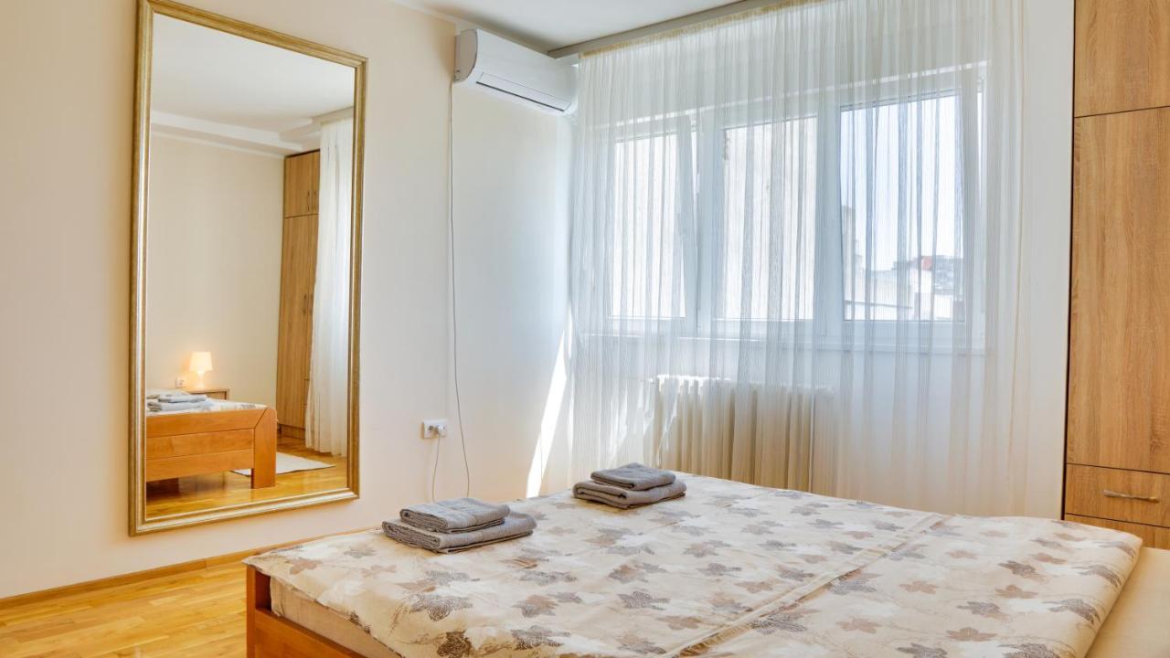 Ferienwohnung Milica 65M2, Free Parking & Wi-Fi Novi Sad Exterior foto