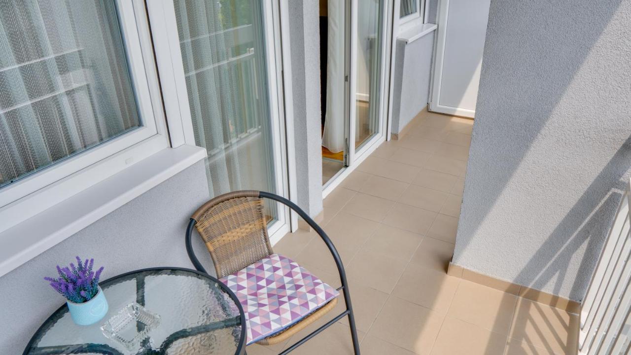 Ferienwohnung Milica 65M2, Free Parking & Wi-Fi Novi Sad Exterior foto