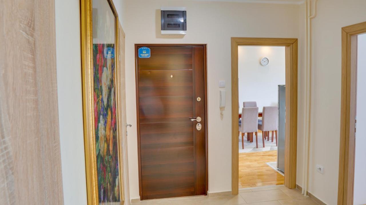 Ferienwohnung Milica 65M2, Free Parking & Wi-Fi Novi Sad Exterior foto